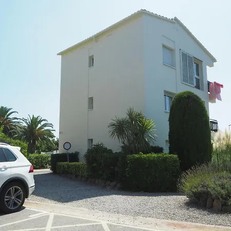 Apartment Amb Piscina I Aparcament - Baixos Amb Jardinet *