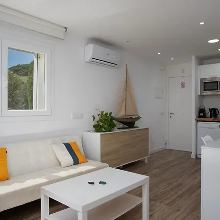Amb Piscina I Aparcament - Baixos Amb Jardinet 아파트 *