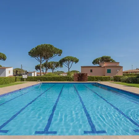 Amb Piscina I Aparcament - Baixos Amb Jardinet *