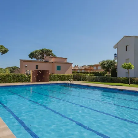 Amb Piscina I Aparcament - Baixos Amb Jardinet *